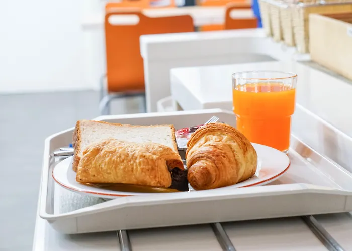 Ibis Budget Costa Brava 2* خيرونا