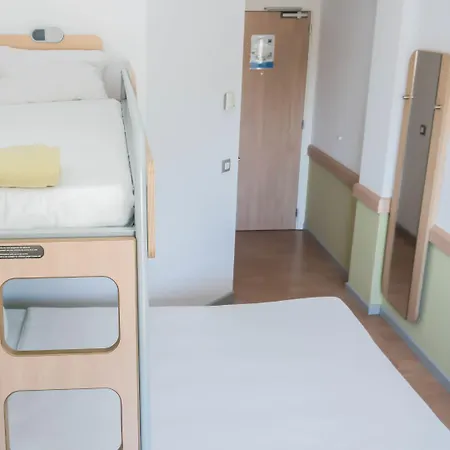 Ibis Budget Costa Brava Pensión