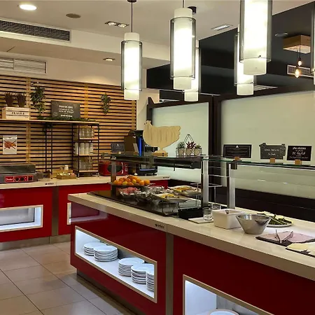 Πανσιόν Ibis Budget Costa Brava Χιρόνα