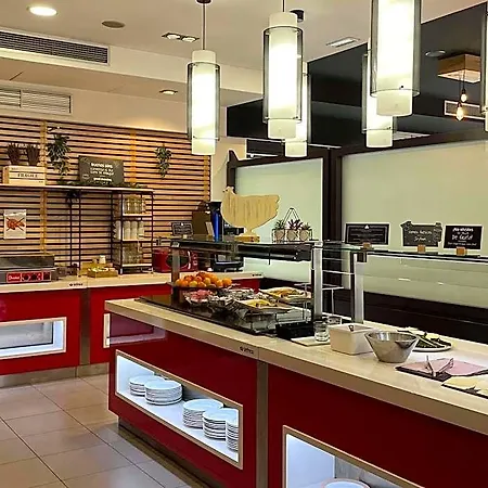 Ibis Budget Costa Brava
