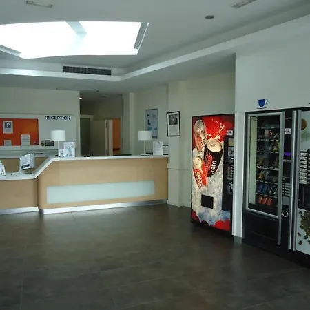 Ibis Budget Costa Brava Гостевой дом Жирона